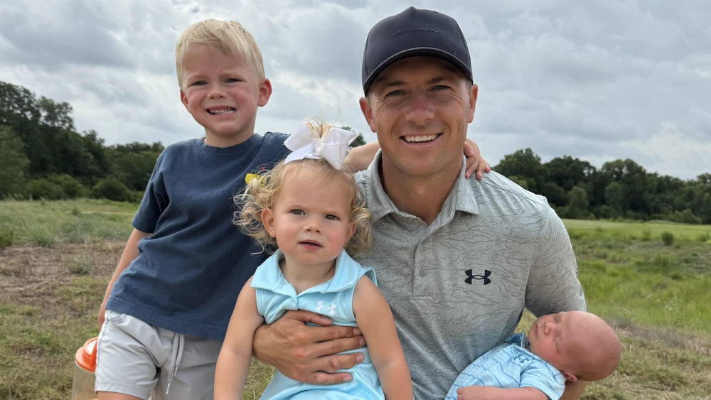 See Latest Photos from Jordan and His Family - Jordan Spieth